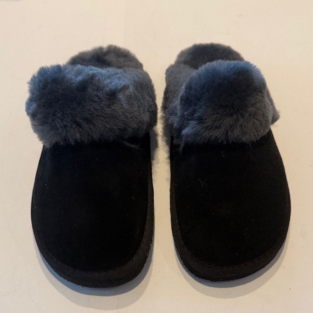 Cozy Black and Gray Women's Slippers